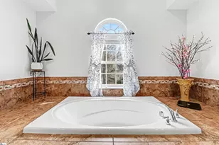 19 Neyland Dr, Fountain Inn, SC 29644 - Photo 32