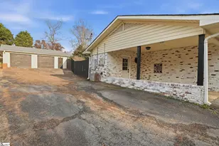 234 Bayberry Dr, Spartanburg, SC 29306 - Photo 4