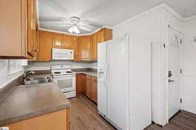 22 Woodridge Drive, Greenville, SC 29611 - Photo 10