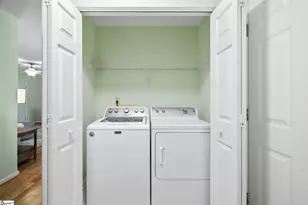 2 Hillview Dr, Greenville, SC 29615 - Photo 18