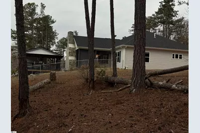 134 Carlton Street, Greenwood, SC 29649 - Photo 2