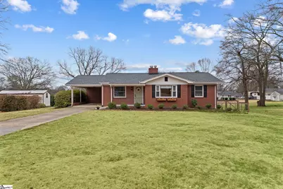 305 Crestwood Drive, Mauldin, SC 29662 - Photo 1