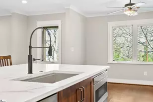 4 E Montclair Ave, Greenville, SC 29609 - Photo 12