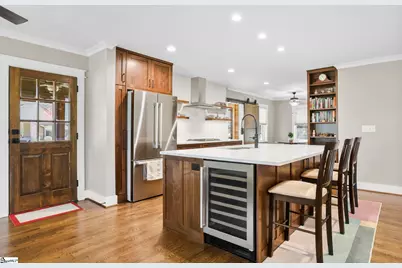 4 E Montclair Avenue, Greenville, SC 29609 - Photo 2