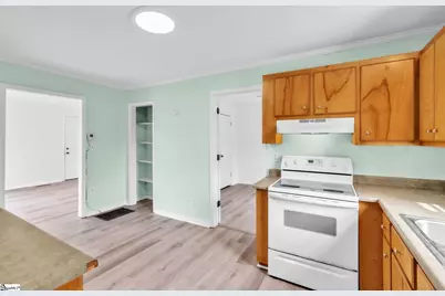5 Bagwell Avenue, Greenville, SC 29611 - Photo 8