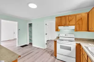 5 Bagwell Ave, Greenville, SC 29611 - Photo 8