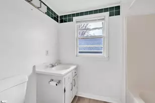 5 Bagwell Ave, Greenville, SC 29611 - Photo 16