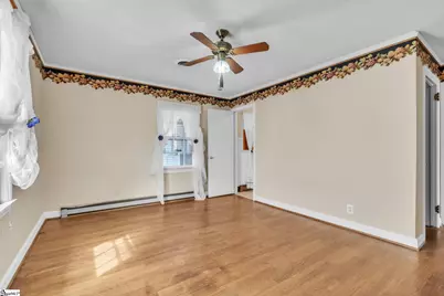 300 W Prentiss Avenue, Greenville, SC 29605 - Photo 10