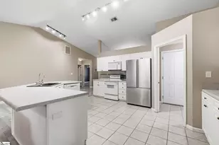 642 Hunters Ln, Anderson, SC 29625 - Photo 6