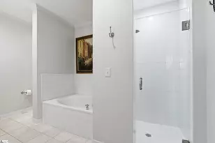 400 N Main St, Greenville, SC 29601 - Photo 16