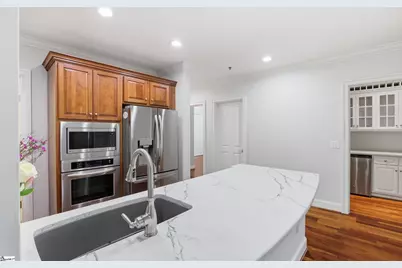 400 N Main Street #301, Greenville, SC 29601 - Photo 8