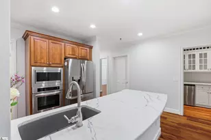 400 N Main St, Greenville, SC 29601 - Photo 8