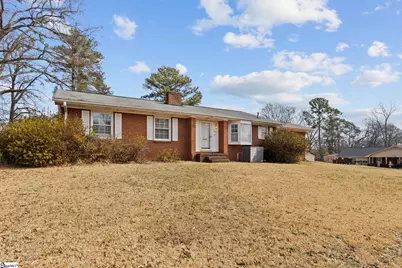 457 Hawthorne Road, Spartanburg, SC 29303 - Photo 2
