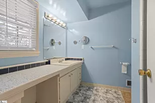 457 Hawthorne Rd, Spartanburg, SC 29303 - Photo 12