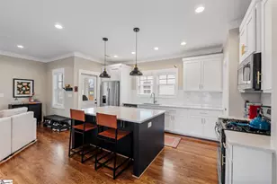 46 Burdette St, Greenville, SC 29611 - Photo 8