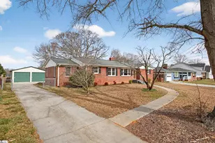 104 Salem Ct, Greenville, SC 29617 - Photo 2