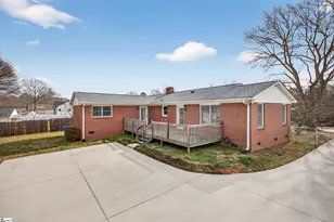 104 Salem Ct, Greenville, SC 29617 - Photo 4