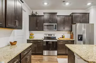 213 Reynard Trl, Greenville, SC 29609 - Photo 4