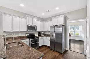 405 Gibby Ln, Simpsonville, SC 29681 - Photo 6