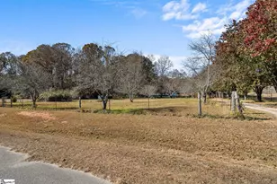 522 Durbin Meadows Rd, Fountain Inn, SC 29644 - Photo 2