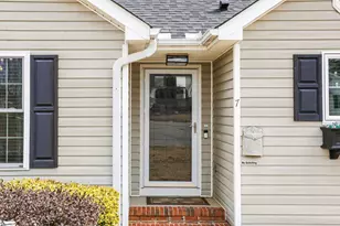 7 Lawrence Ward Ct, Fountain Inn, SC 29644 - Photo 2