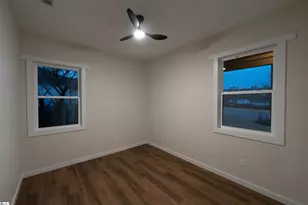 28 6th St, Greenville, SC 29611 - Photo 32