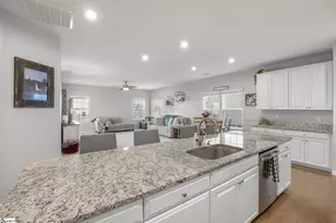 534 Bucklebury Rd, Greer, SC 29651 - Photo 8