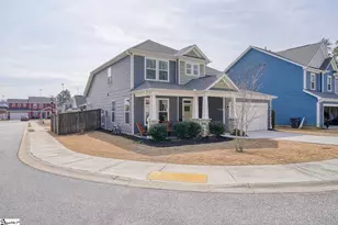 401 Kelby St, Travelers Rest, SC 29690 - Photo 2