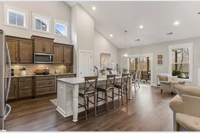 605 Longfellow Way, Simpsonville, SC 29681 - Photo 2