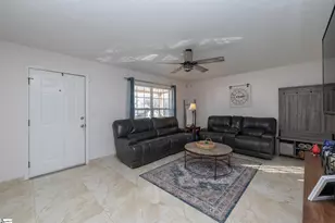 112 Baker Street Ext, Greenville, SC 29611 - Photo 6