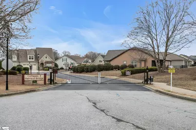 338 Belle Oaks Drive, Simpsonville, SC 29680 - Photo 4