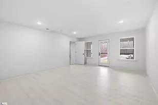 209 Redmond Dr, Fountain Inn, SC 29644 - Photo 24