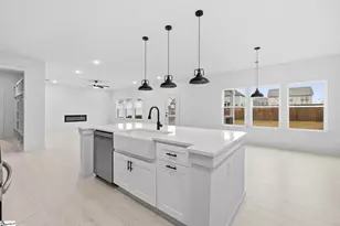 209 Redmond Dr, Fountain Inn, SC 29644 - Photo 10