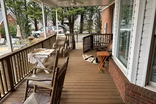 319 Waters Rd, Taylors, SC 29687 - Photo 6