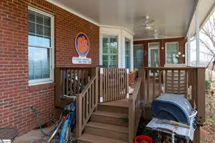 319 Waters Rd, Taylors, SC 29687 - Photo 8