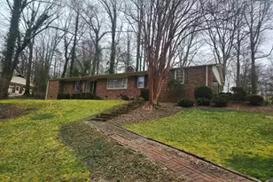 8 Cascade Ct, Greenville, SC 29611 - Photo 2