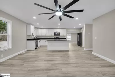 135 Commercial Circle, Westminster, SC 29693 - Photo 6