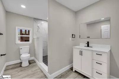 135 Commercial Circle, Westminster, SC 29693 - Photo 16