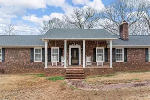 170 Oak Ridge Dr, Jonesville, SC 29353 - Photo 2