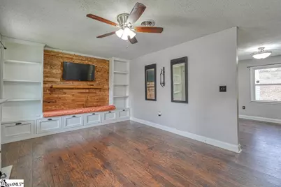 130 Lincoln Drive, Spartanburg, SC 29306 - Photo 2