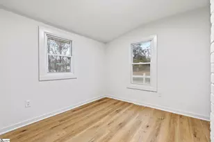 12 White Horse Rd, Greenville, SC 29605 - Photo 8