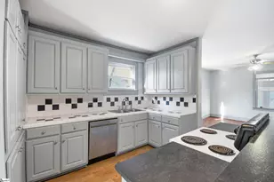 33 Ross St, Greenville, SC 29611 - Photo 10