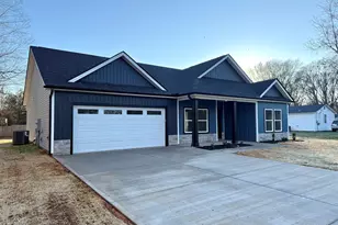 177 Cedar Ave, Wellford, SC 29385 - Photo 2