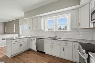 2822 Carolina Country Club Rd, Spartanburg, SC 29306 - Photo 10