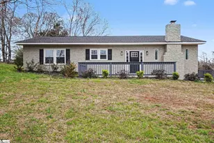 2822 Carolina Country Club Rd, Spartanburg, SC 29306 - Photo 1