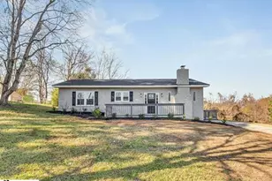 2822 Carolina Country Club Rd, Spartanburg, SC 29306 - Photo 1