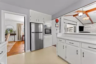 401 Clairmont Dr, Greenwood, SC 29649 - Photo 8