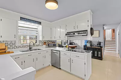 401 Clairmont Drive, Greenwood, SC 29649 - Photo 10