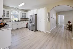 113 Cane Creek Harbor Rd, Seneca, SC 29671 - Photo 8