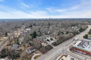 726 Rutherford Rd, Greenville, SC 29609 - Photo 42